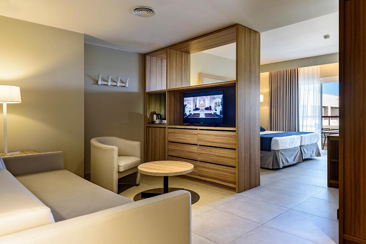 Estival Park Almaris Hotel Ла Пинеда Екстериор снимка